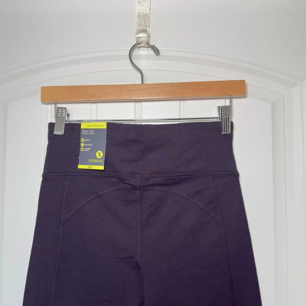 Xersion Small Black‎ Mid Rise Fitted Capri Key Pocket Stretch Pants Workout